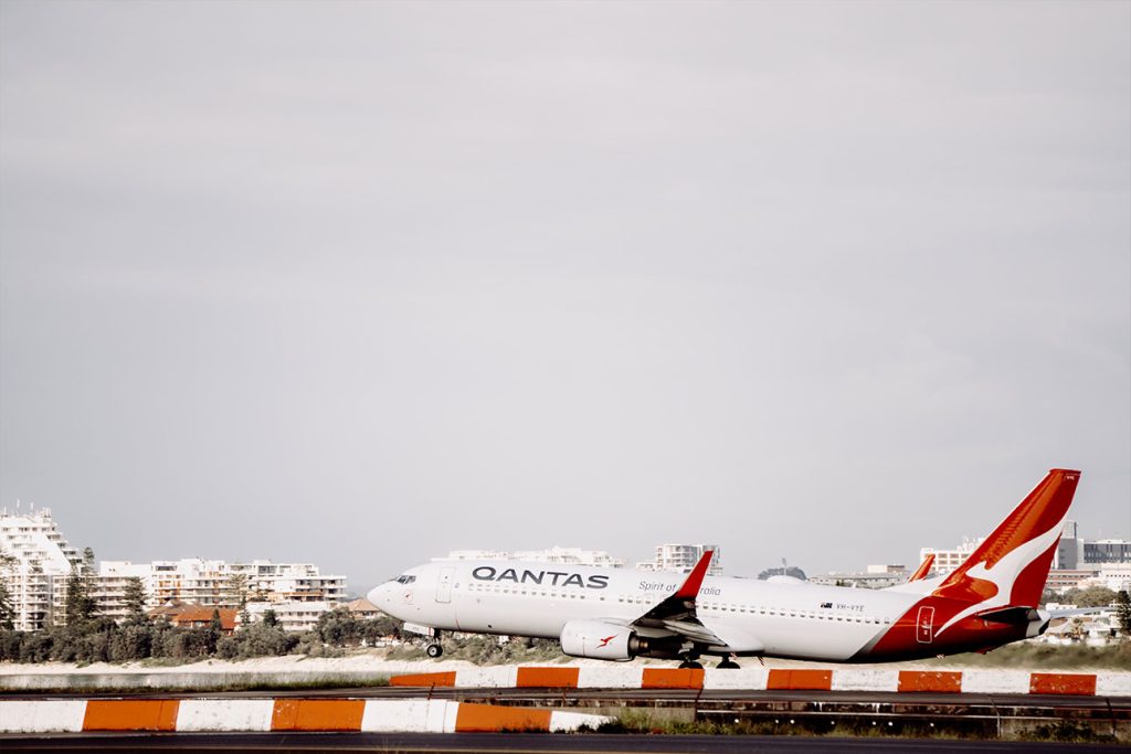 qantas plane taking off